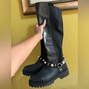 Karl Lagerfeld Paris Renley Boot BLACK Size: 9M/40B euc